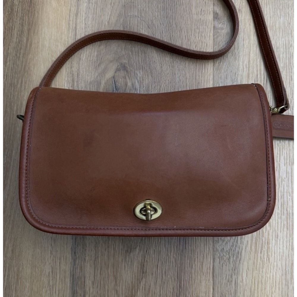 Vintage Coach Bag Brown British Tan Leather Crossbody Turnlock Purse